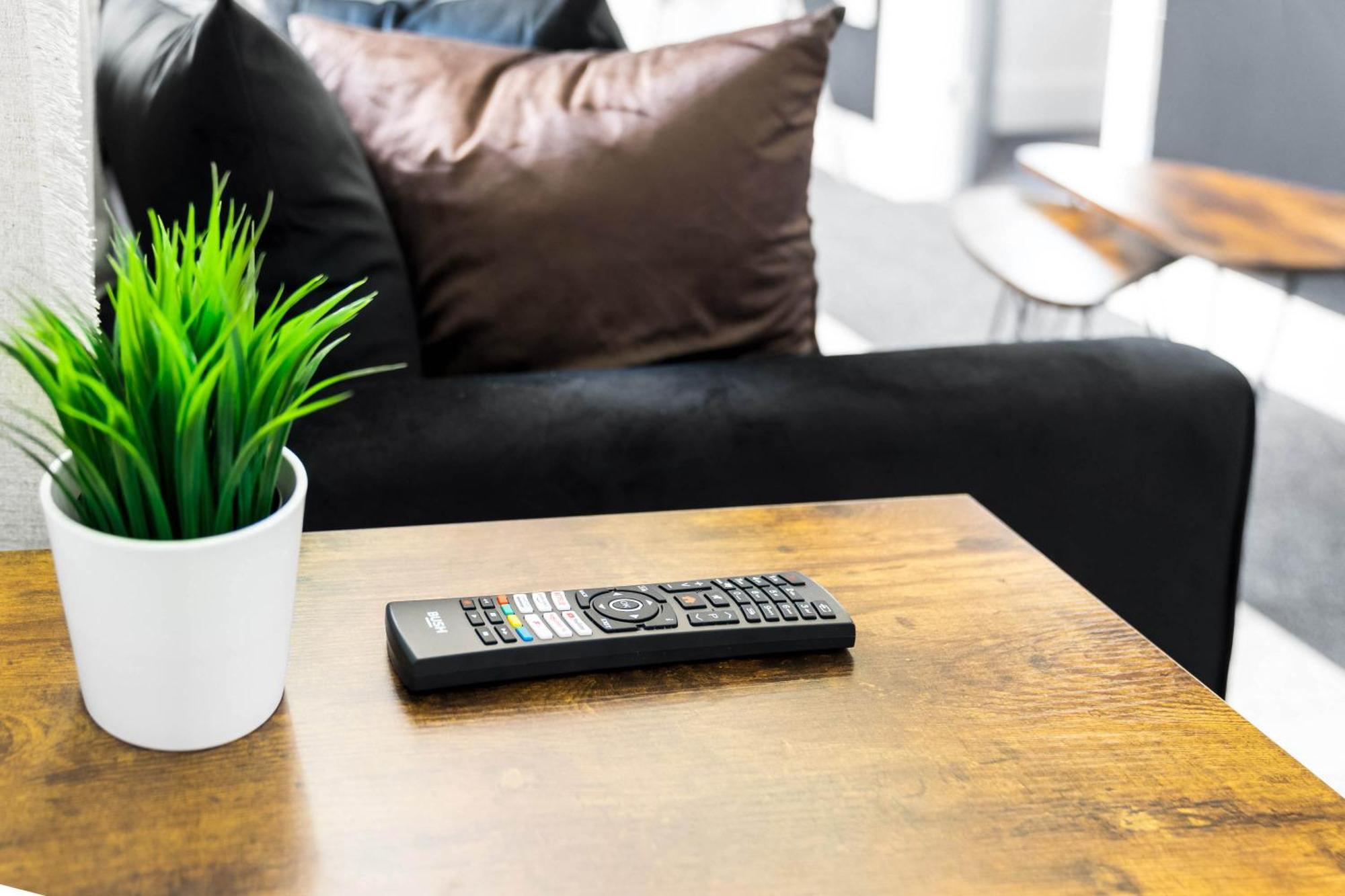 Luxe Apartment - Rowley Regis - Parking - Top Rated - Netflix - Wifi - 49Bg Cradley Heath エクステリア 写真